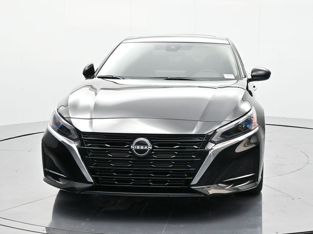 New 2025 Nissan Altima SV Sedan
