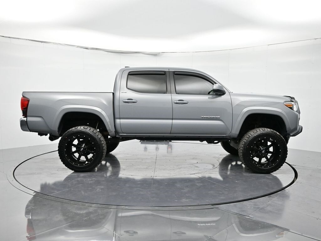 2021 Toyota Tacoma SR V6 photo 4