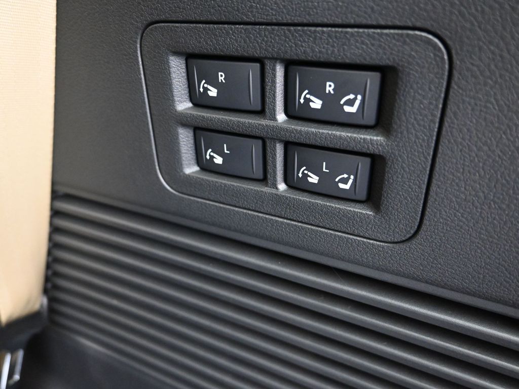 2025 Nissan Armada Platinum - Photo 27