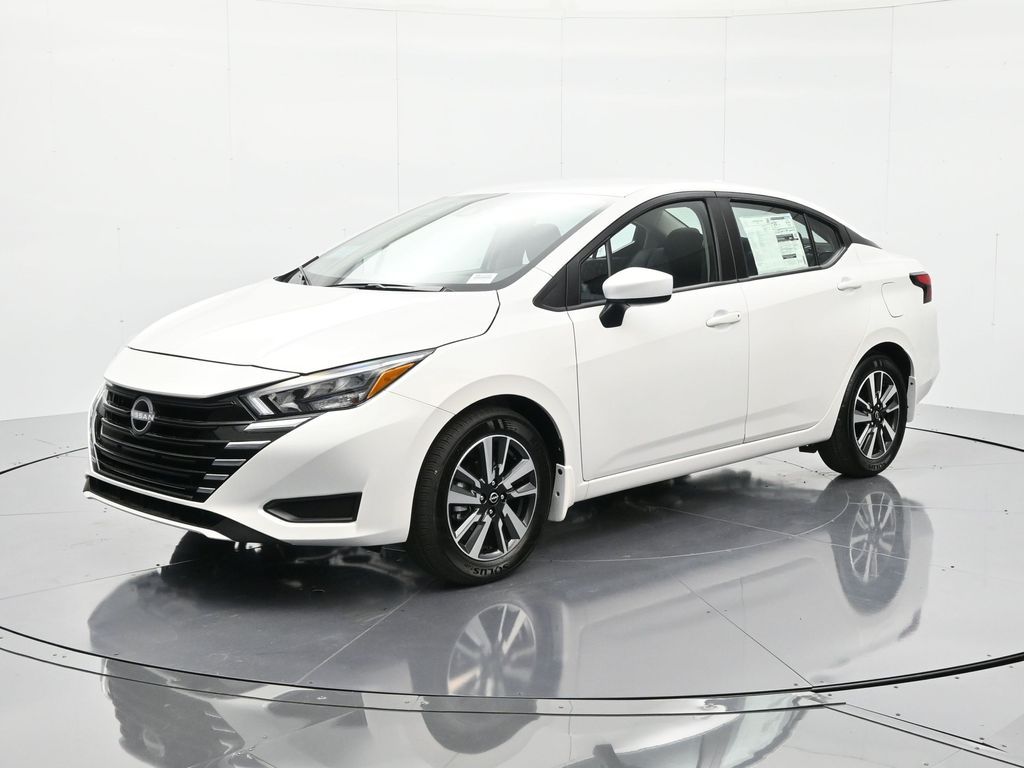 2025 Nissan Versa 1.6 SV CVT's photo