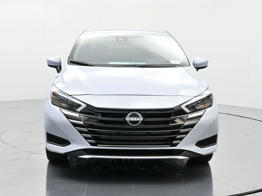 New 2025 Nissan Versa 1.6 SV Sedan