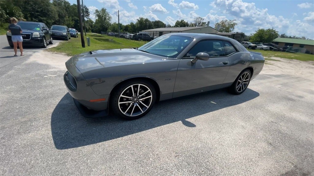 2023 Dodge Challenger R/T photo 4