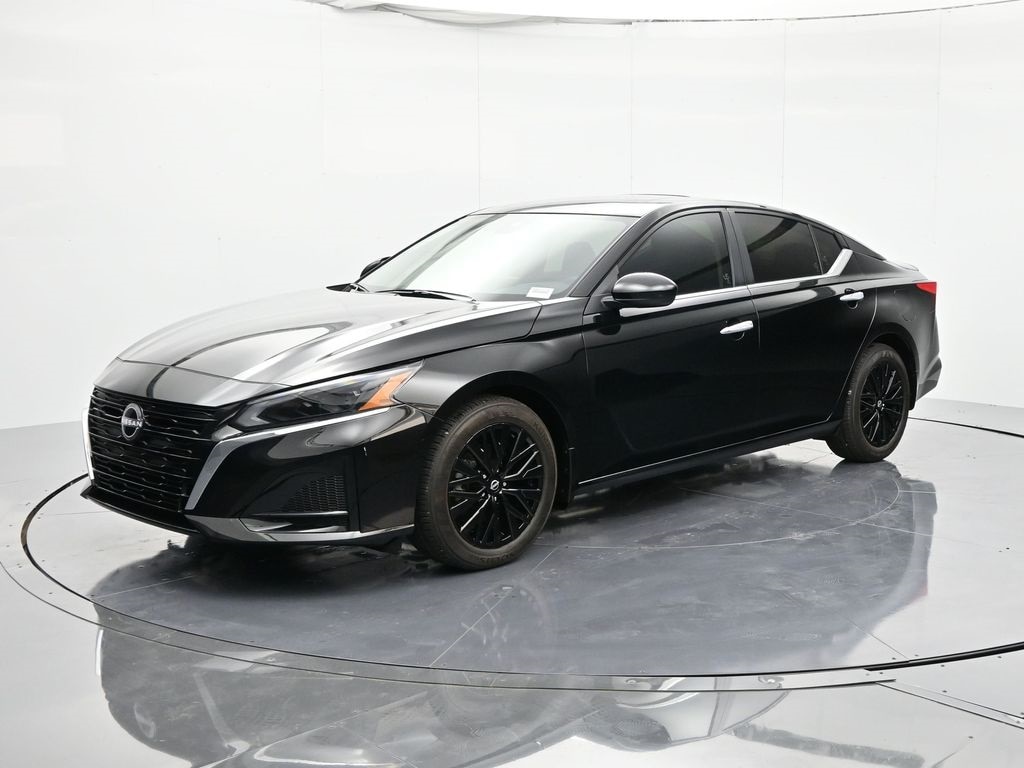 New 2025 Nissan Altima SV Sedan