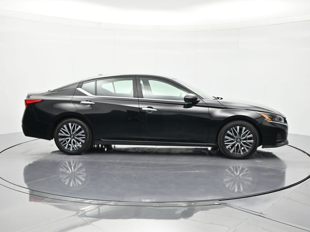 Certified 2024 Nissan Altima 2.5 SV Sedan