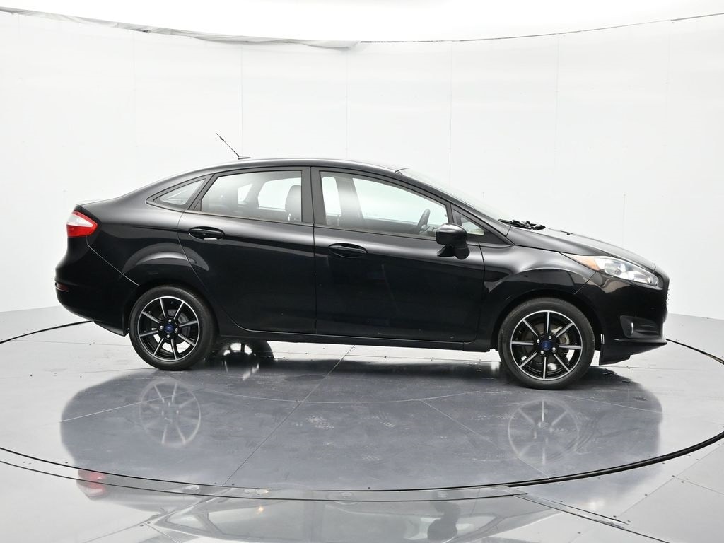 Used 2016 Ford Fiesta SE Sedan