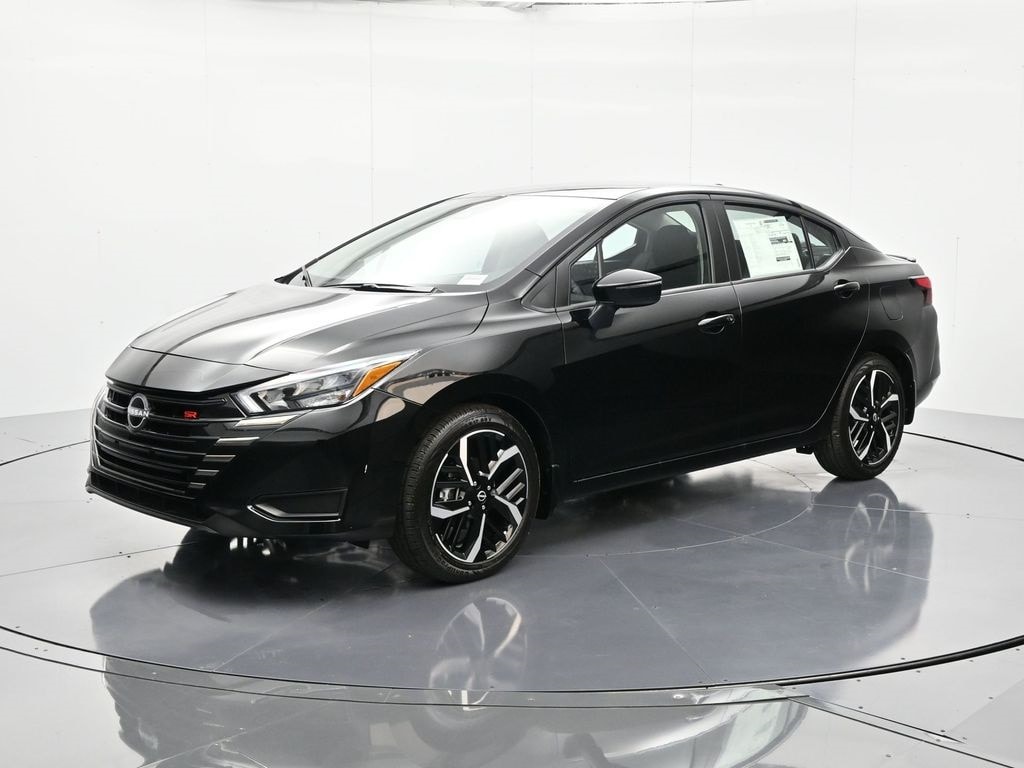 2025 Nissan Versa Sedan SR's photo