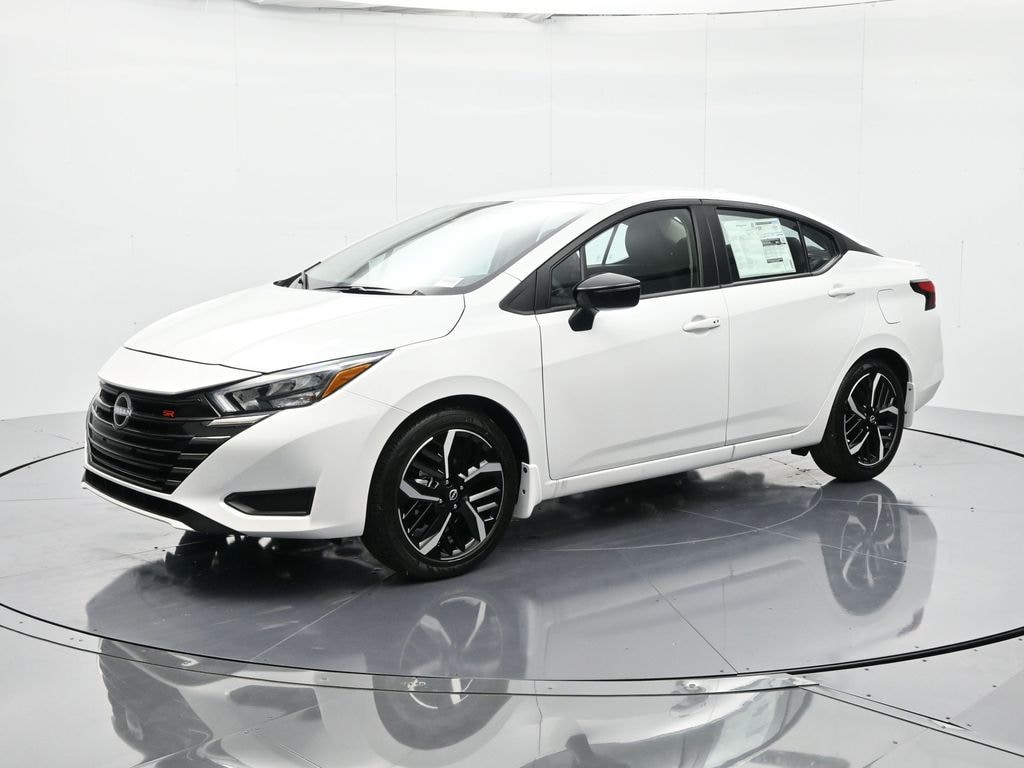 New 2025 Nissan Versa 1.6 SR Sedan