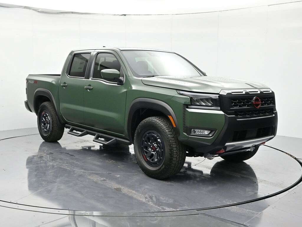 2026 Nissan Frontier PRO-4X photo 3