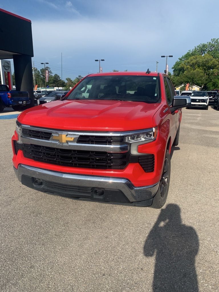 2022 Chevrolet Silverado 1500 LT 2FL 4X4 Crew Cab Short Box's photo