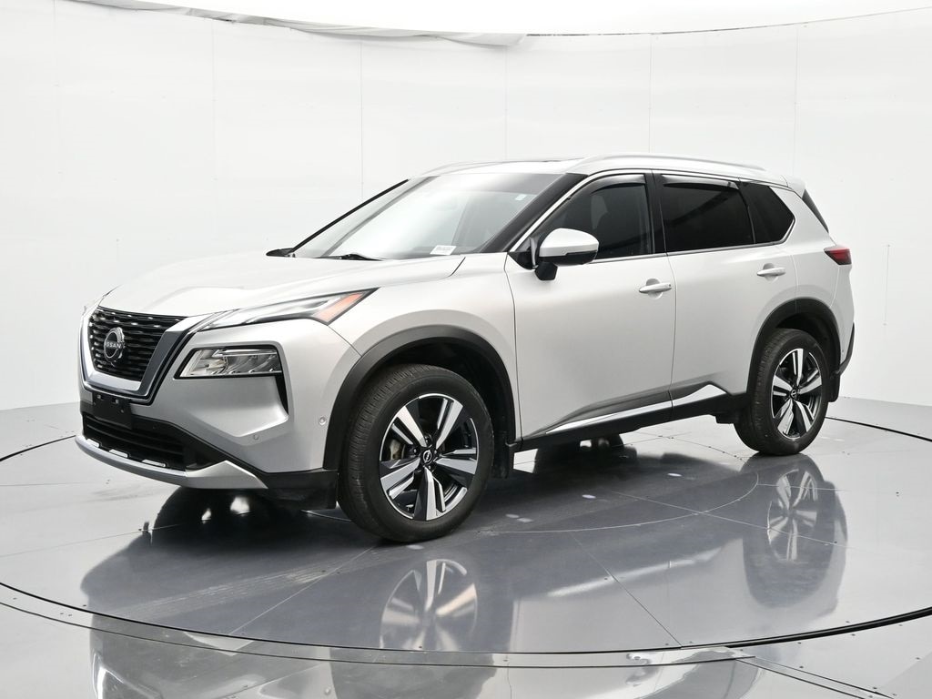 2023 Nissan Rogue Platinum's photo