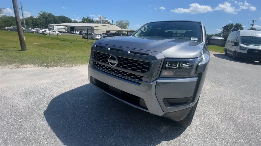 2026 Nissan Frontier SV photo 3