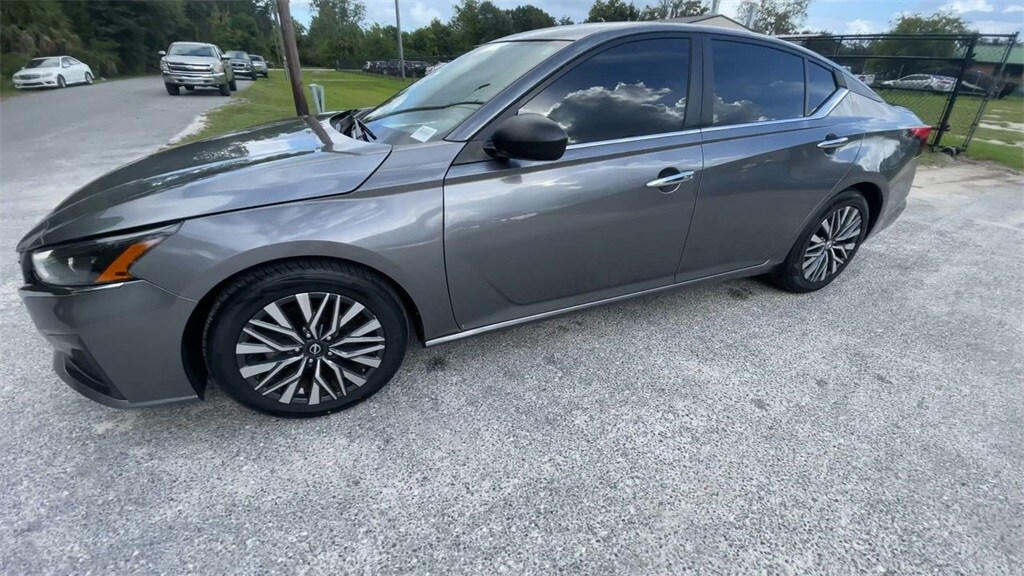 2024 Nissan Altima 2.5 SV photo 4