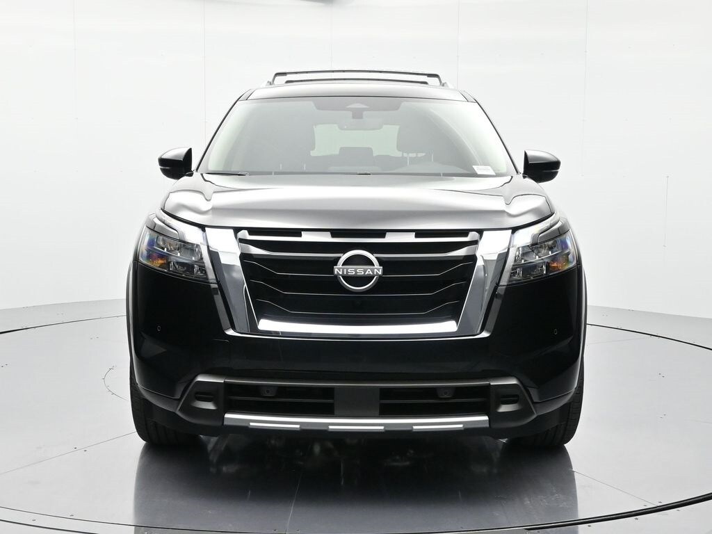 New 2025 Nissan Pathfinder SL SUV