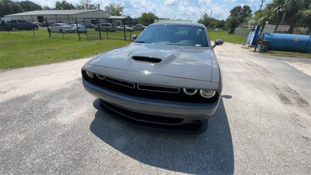 2023 Dodge Challenger R/T photo 3