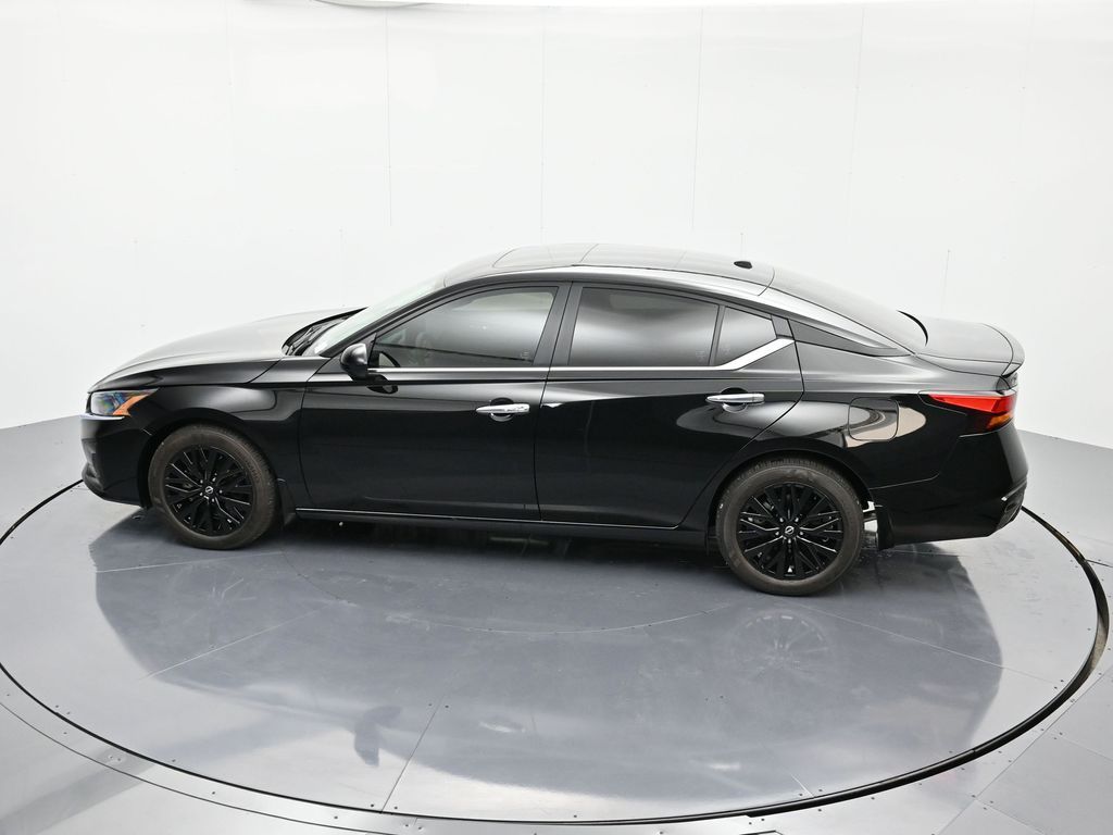 2025 Nissan Altima SV - Photo 36