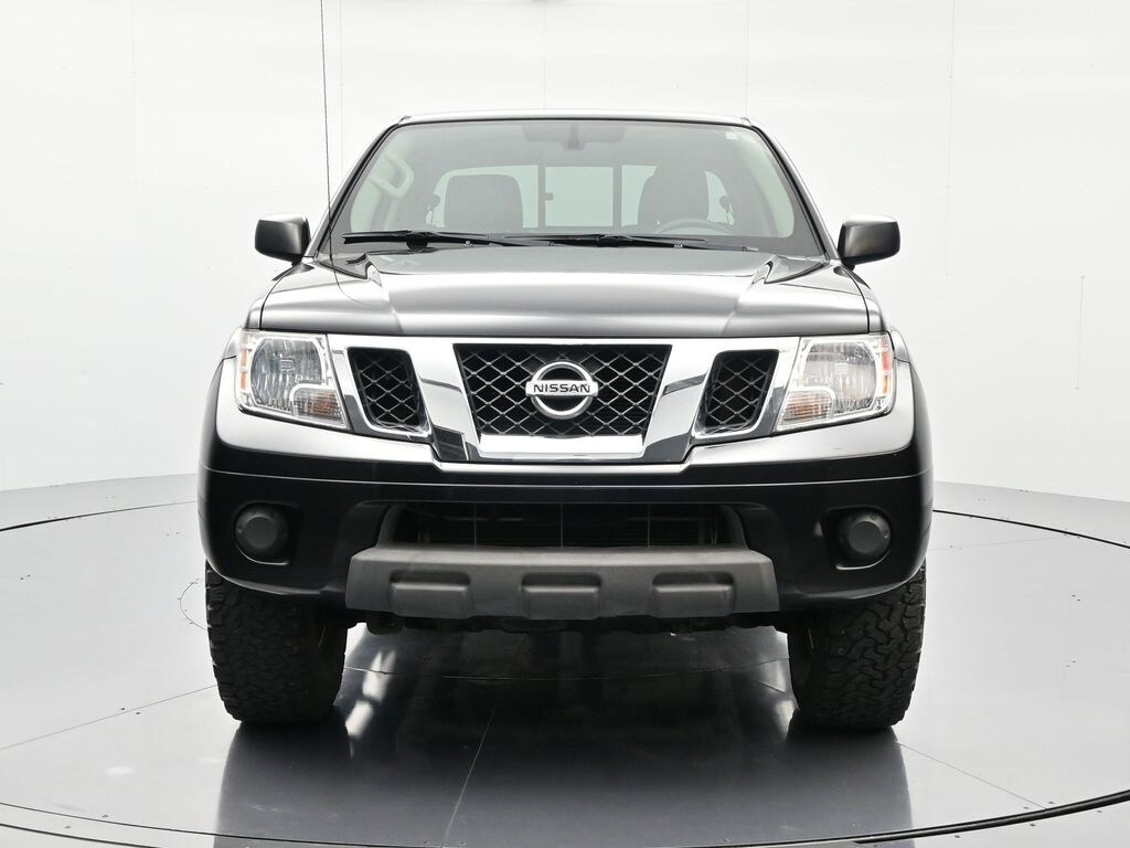 2019 Nissan Frontier SV photo 2