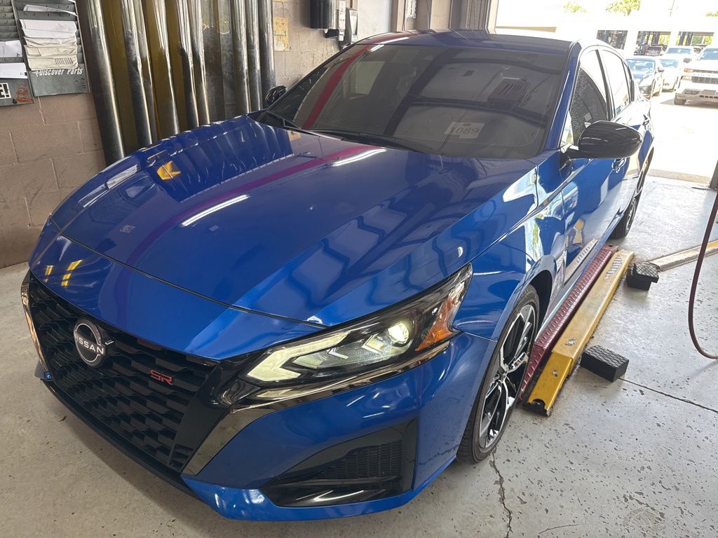 2025 Nissan Altima 2.5 SR's photo
