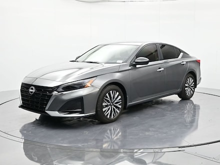 2025 Nissan Altima SV Sedan