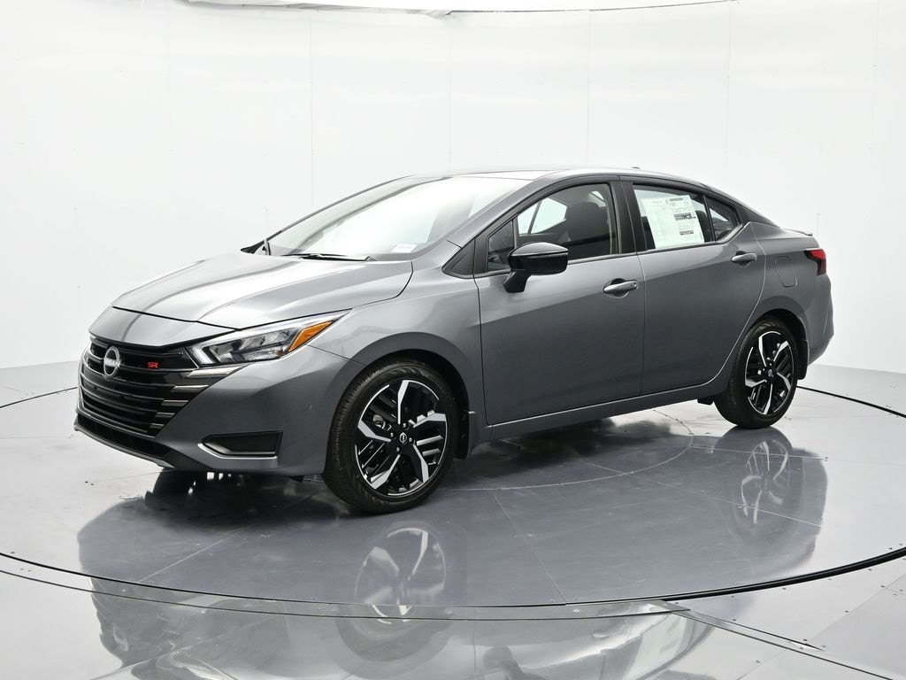 2025 Nissan Versa Sedan SR's photo
