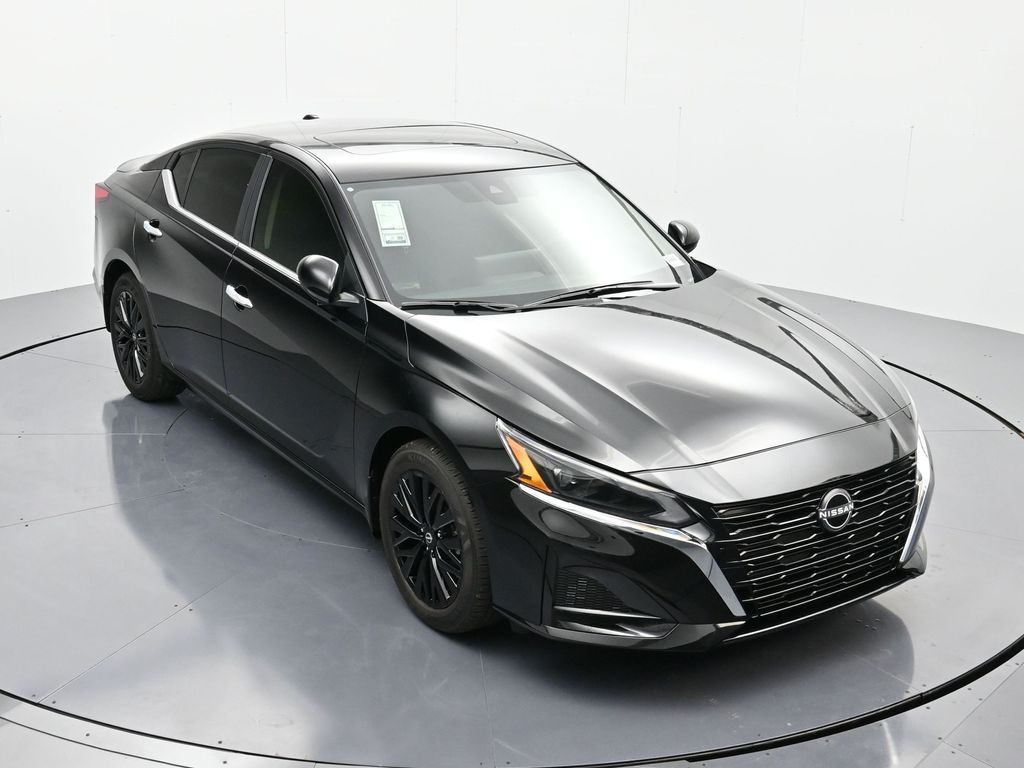 2025 Nissan Altima SV - Photo 31