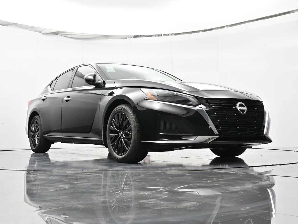 2025 Nissan Altima SV - Photo 39