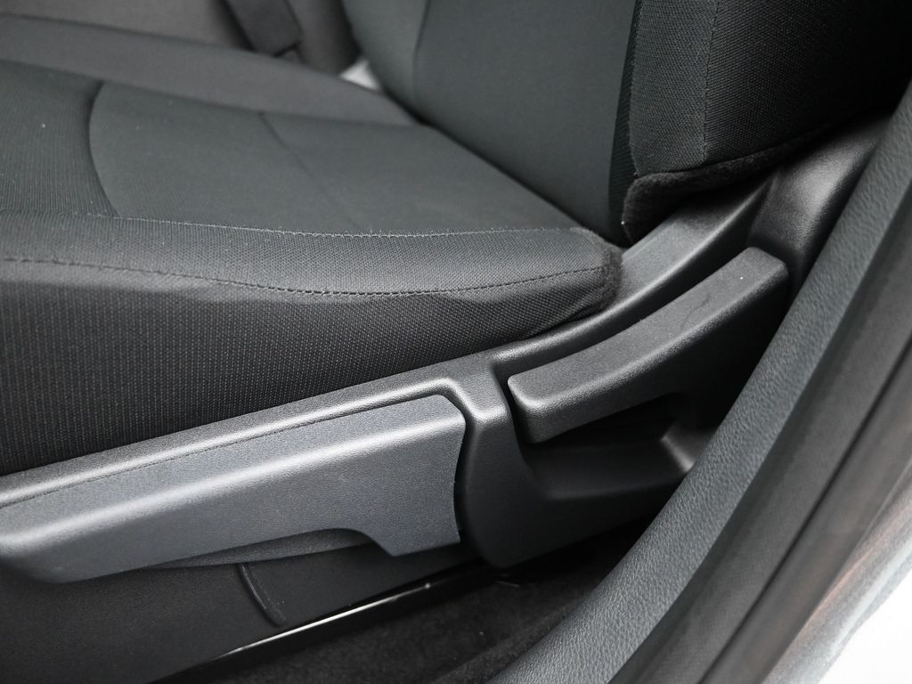 2025 Nissan Sentra S - Photo 13