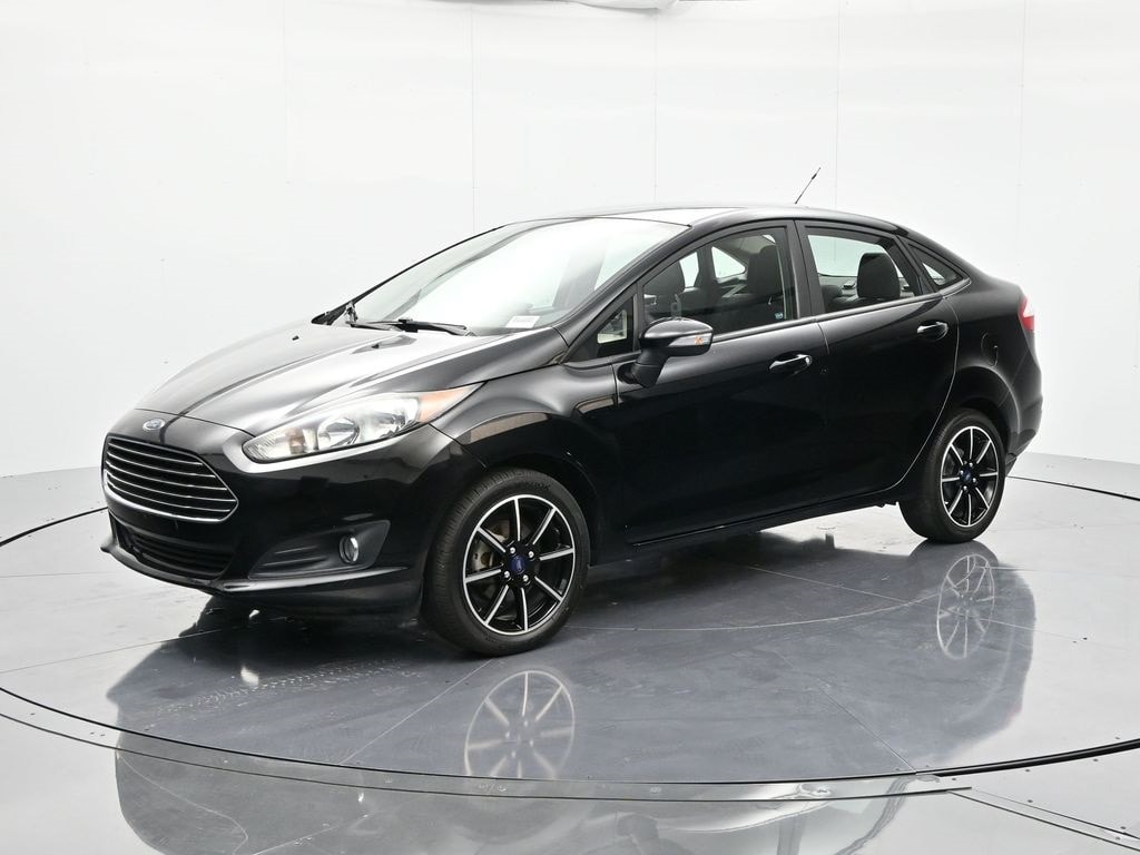 Used 2016 Ford Fiesta SE Sedan