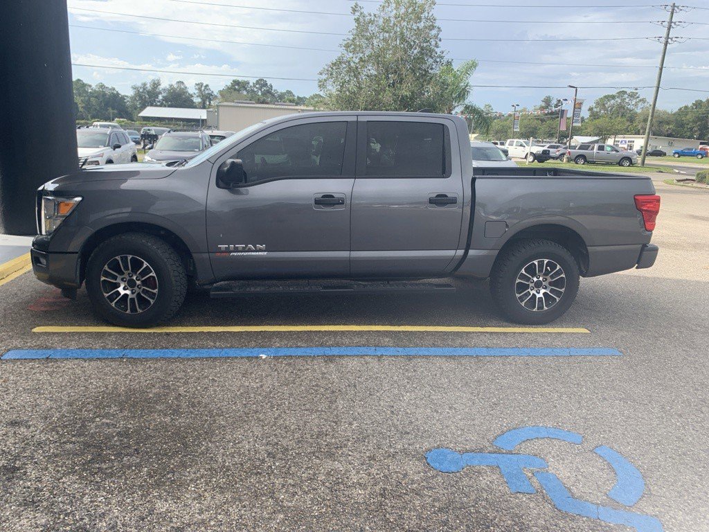2023 Nissan Titan