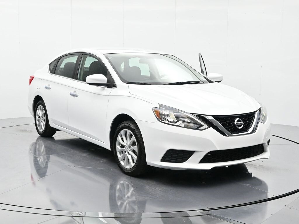 2018 Nissan Sentra SV photo 3