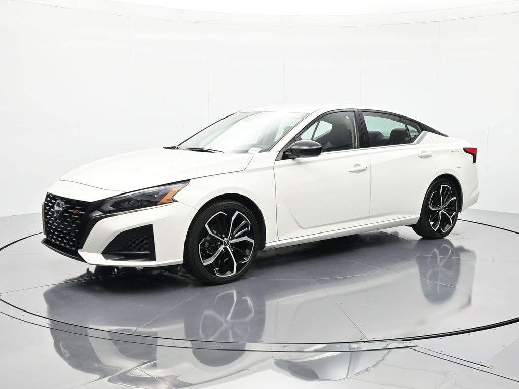 2024 Nissan Altima Sedan 