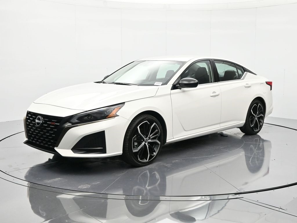 2024 Nissan Altima SR