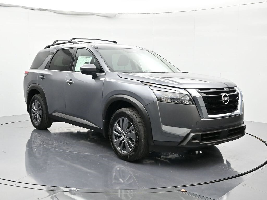 2025 Nissan Pathfinder SV photo 2