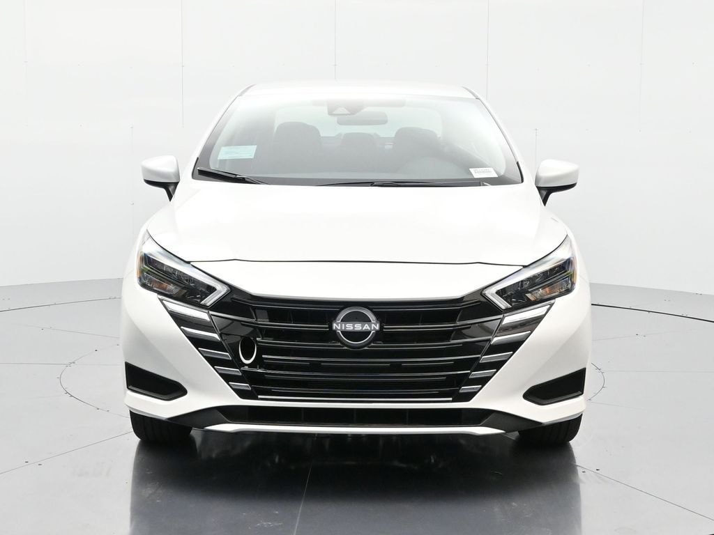 New 2025 Nissan Versa 1.6 SV Sedan