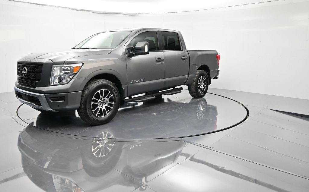 2024 Nissan Titan Truck Crew Cab 