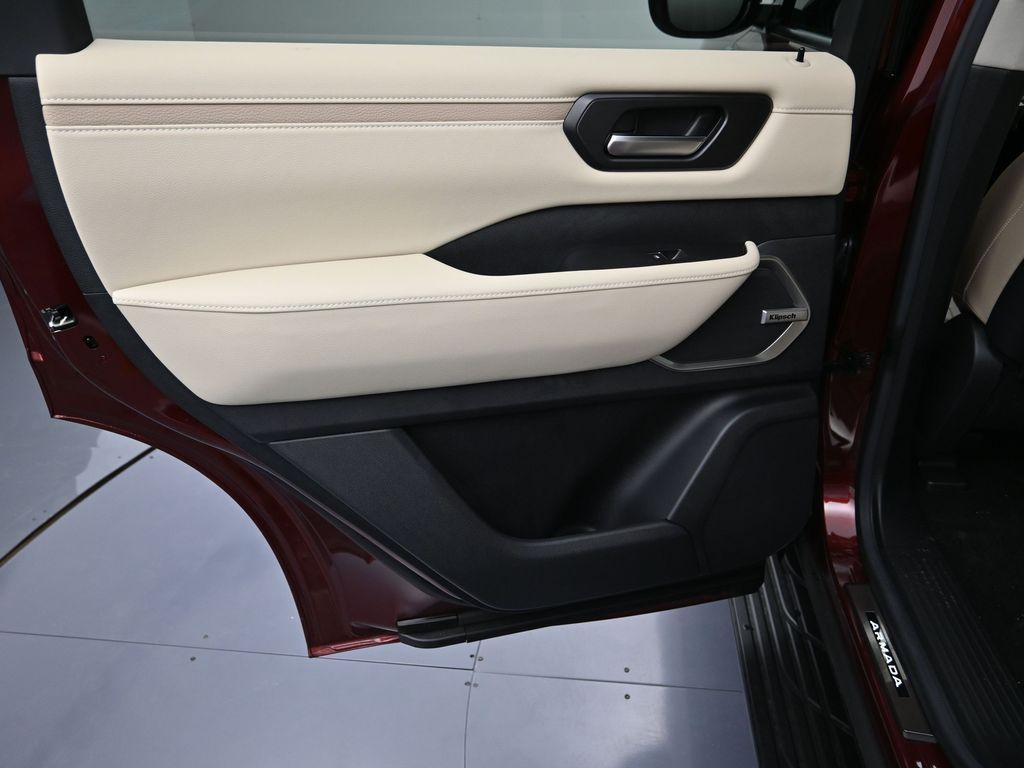 2025 Nissan Armada Platinum - Photo 21