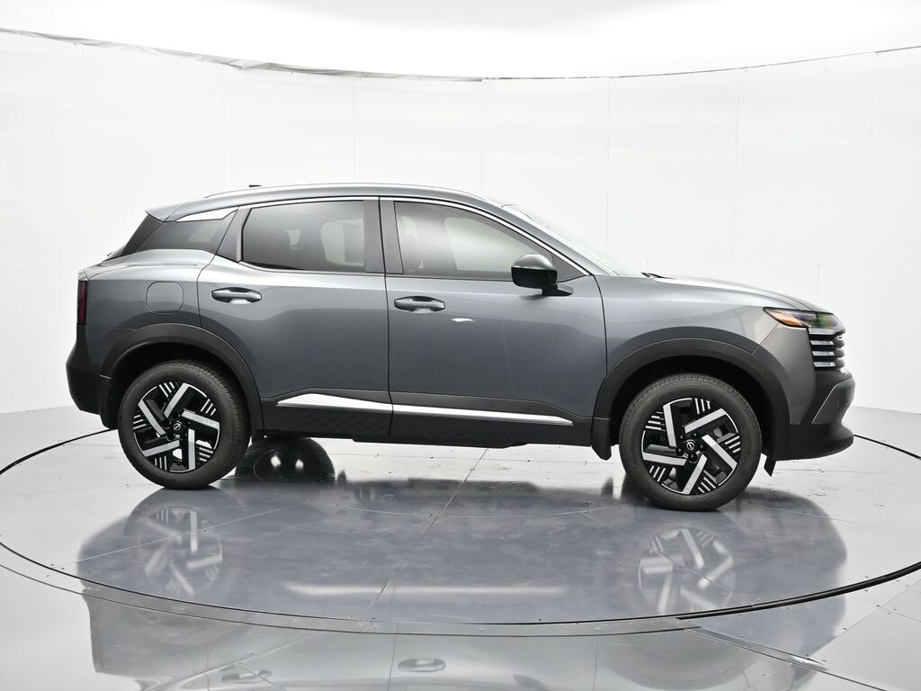 2026 Nissan Kicks SV photo 3
