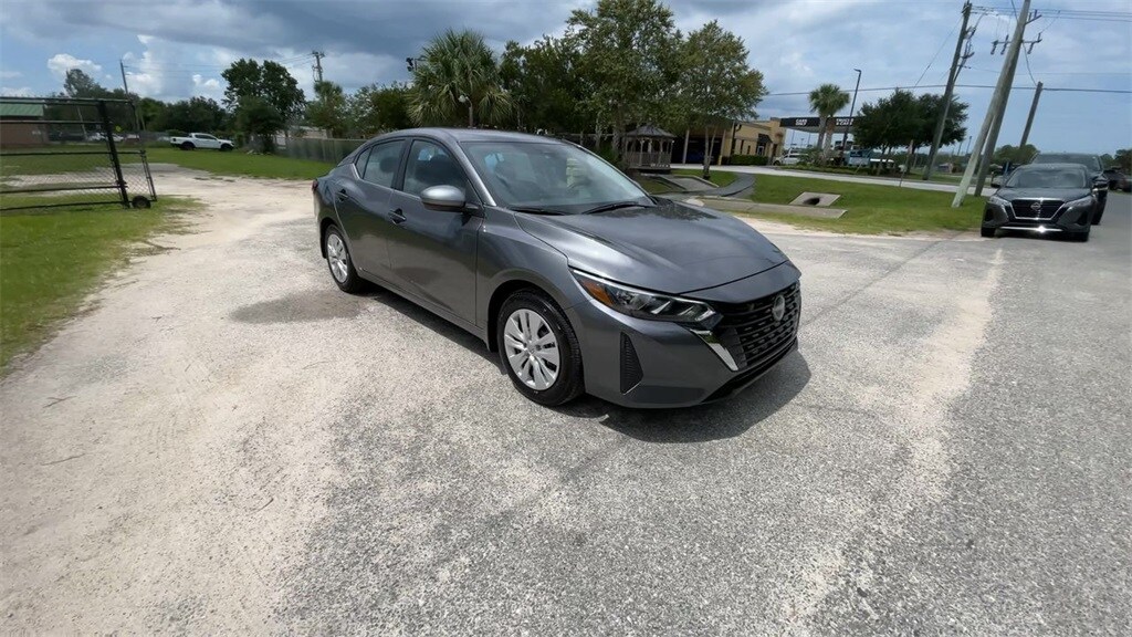 2025 Nissan Sentra S photo 2