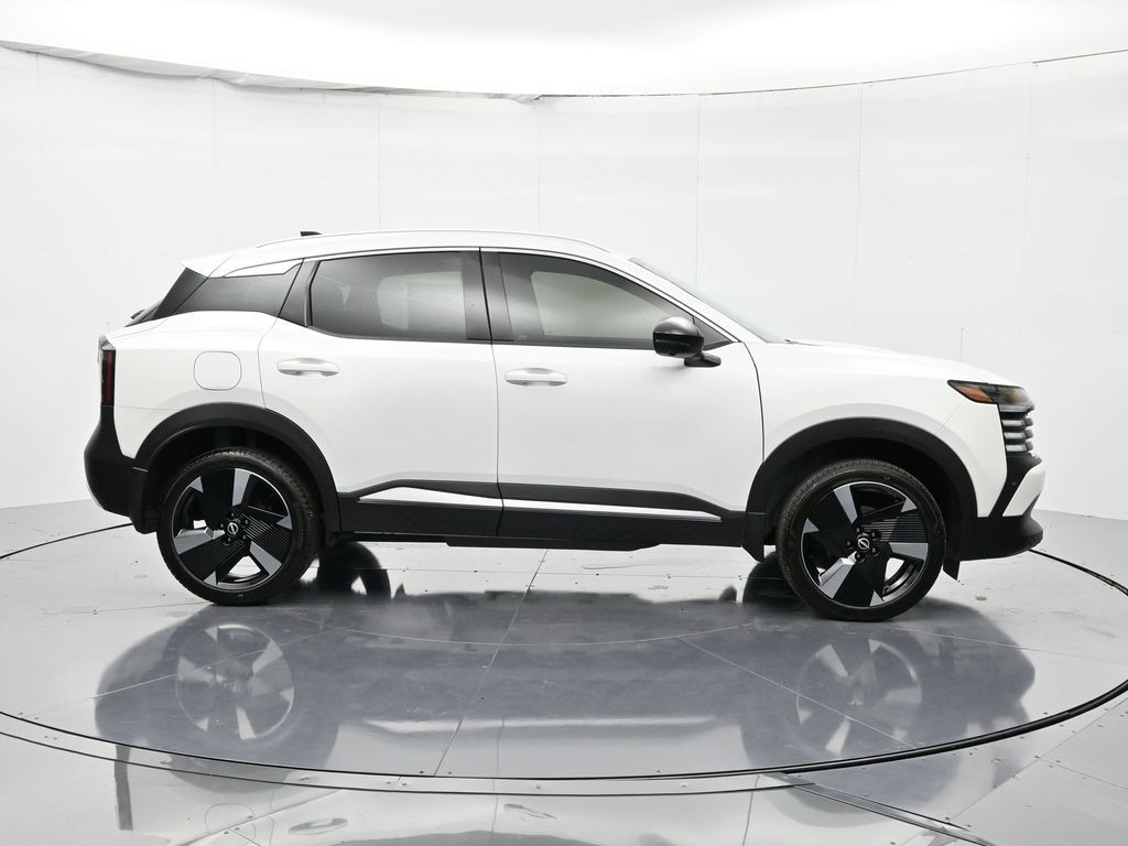 New 2026 Nissan Kicks SR SUV