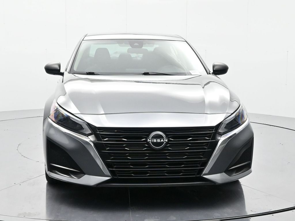 Used 2024 Nissan Altima 2.5 SV Sedan