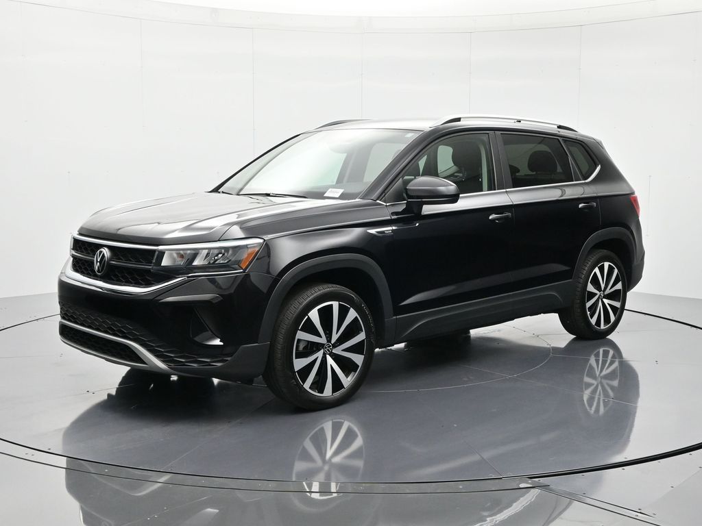 2024 Volkswagen Taos SE
