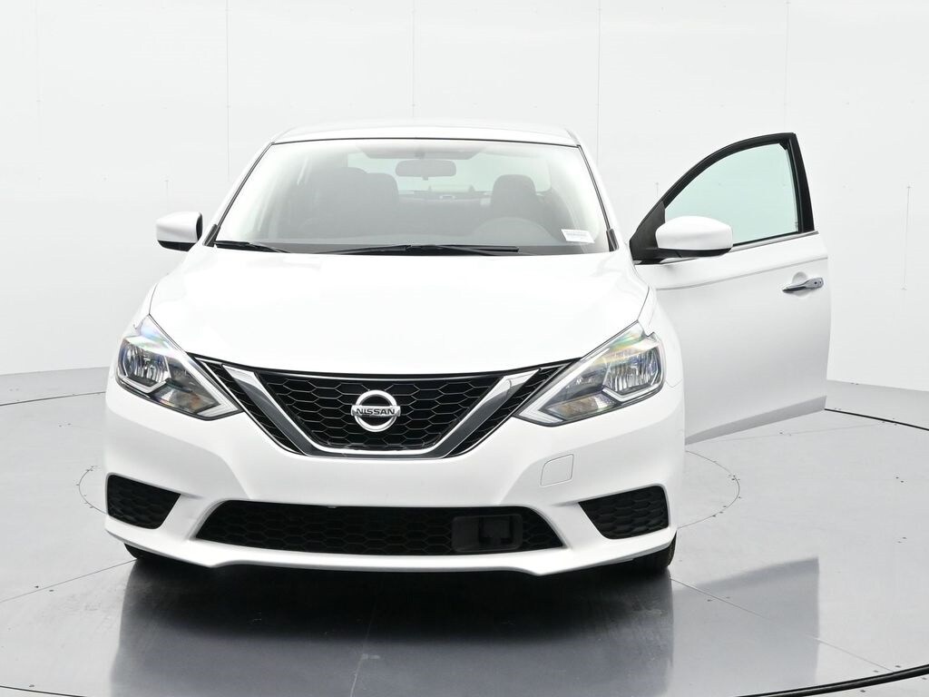 2018 Nissan Sentra SV photo 2