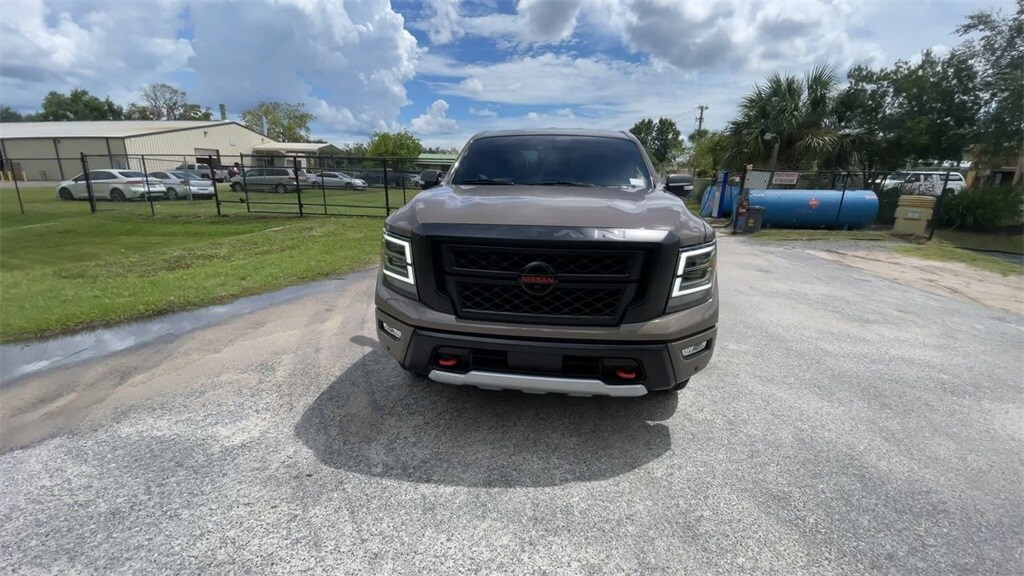 2022 Nissan Titan PRO-4X photo 3