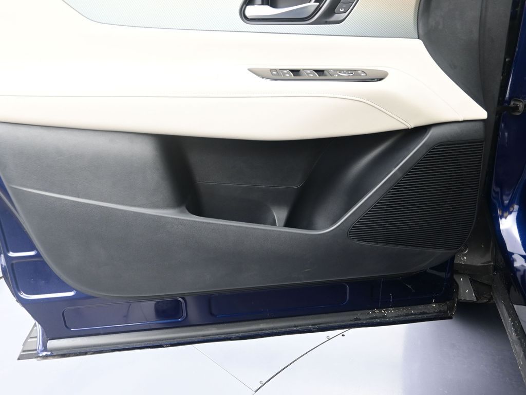 2025 Nissan Murano SL - Photo 11