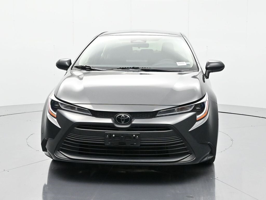 2023 Toyota Corolla LE photo 2