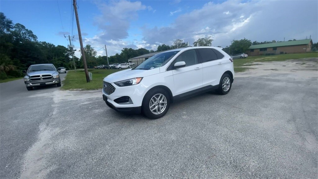 2023 Ford Edge SEL photo 4