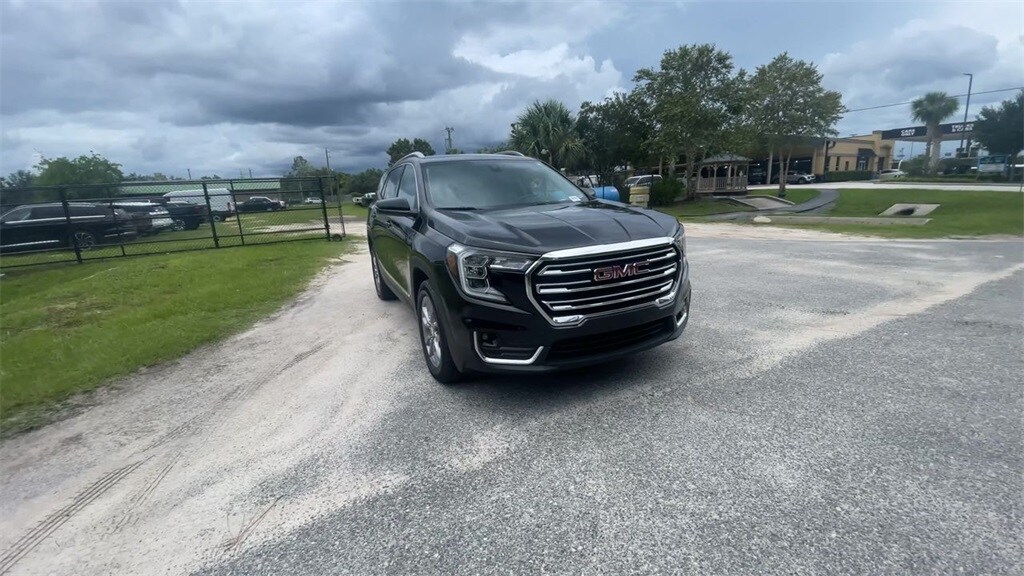 2023 Gmc Terrain SLT photo 3