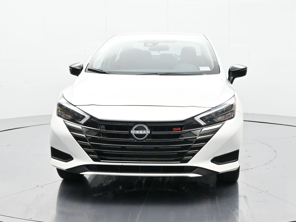 New 2025 Nissan Versa 1.6 SR Sedan