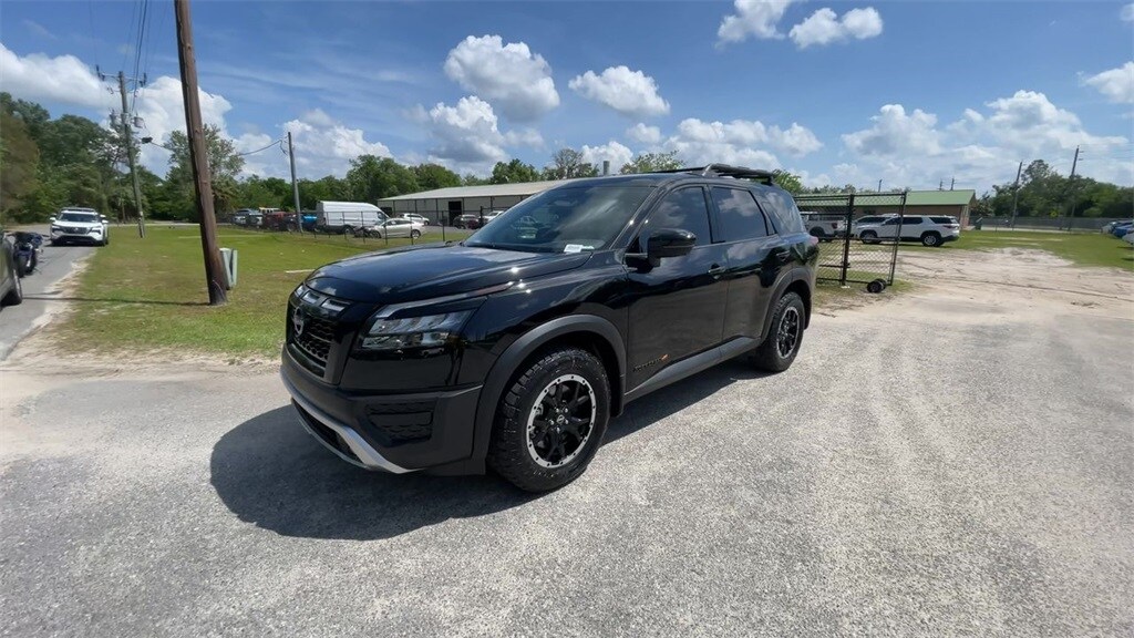 2025 Nissan Pathfinder Rock Creek photo 4