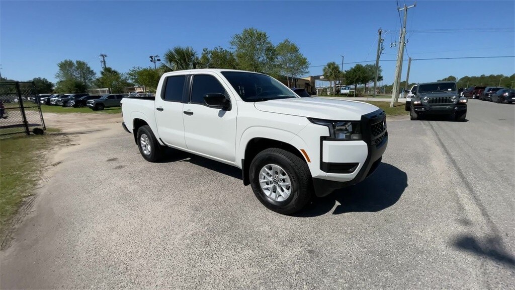 2025 Nissan Frontier S photo 2