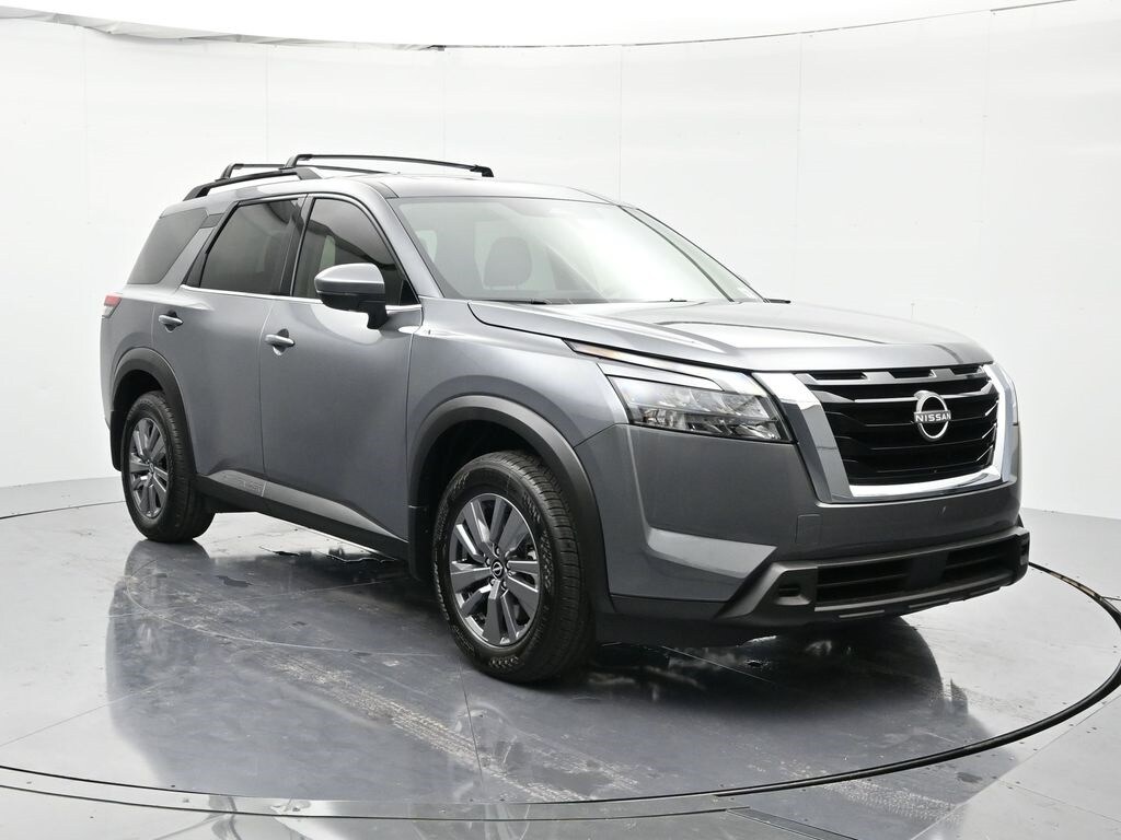 2025 Nissan Pathfinder SV photo 3